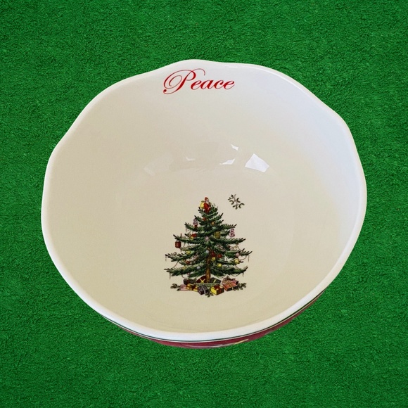 Spode Scalloped Bowl Christmas Tree 6” - Picture 2 of 4